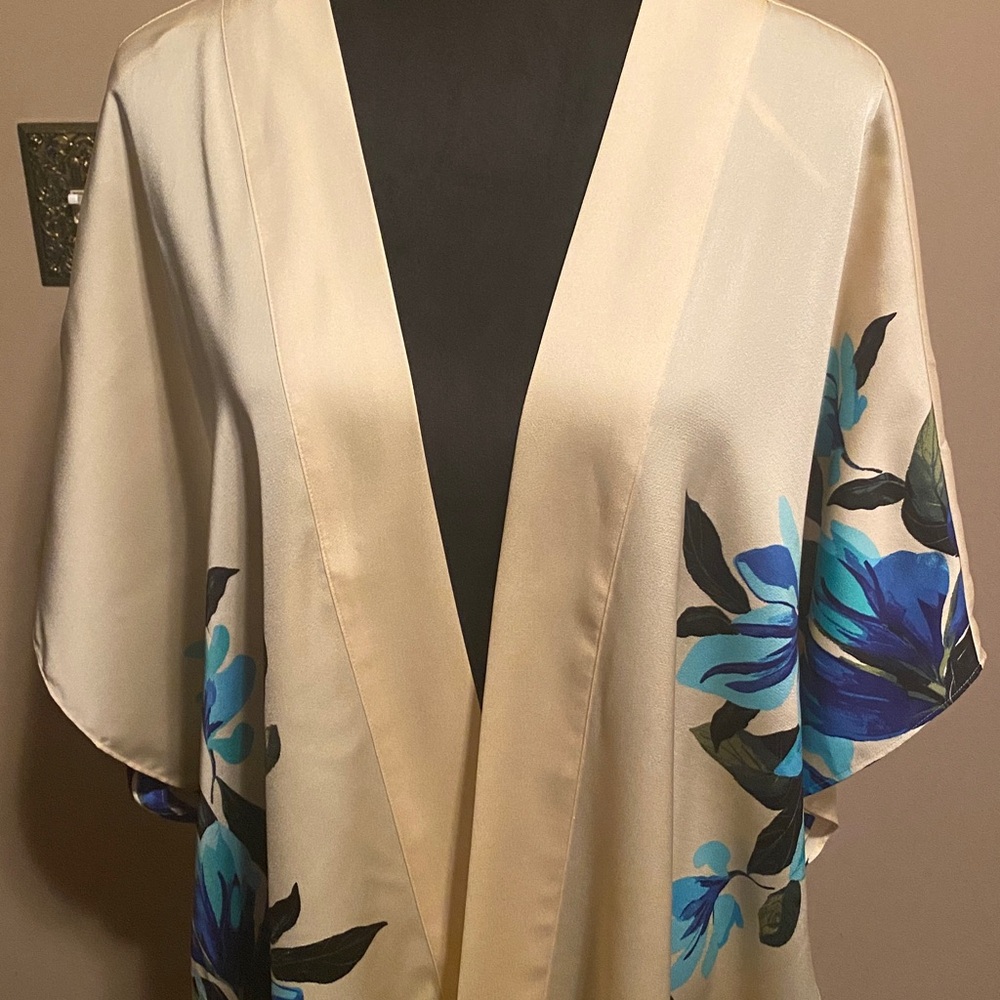 Wrap - Picture 6 of 7